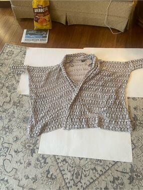 MUSE Women’s size large oversized flowing cardigan in tan and and gray